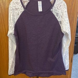 Womens baseball tee.  Size Small.  Purple body with lace-like sleeves.